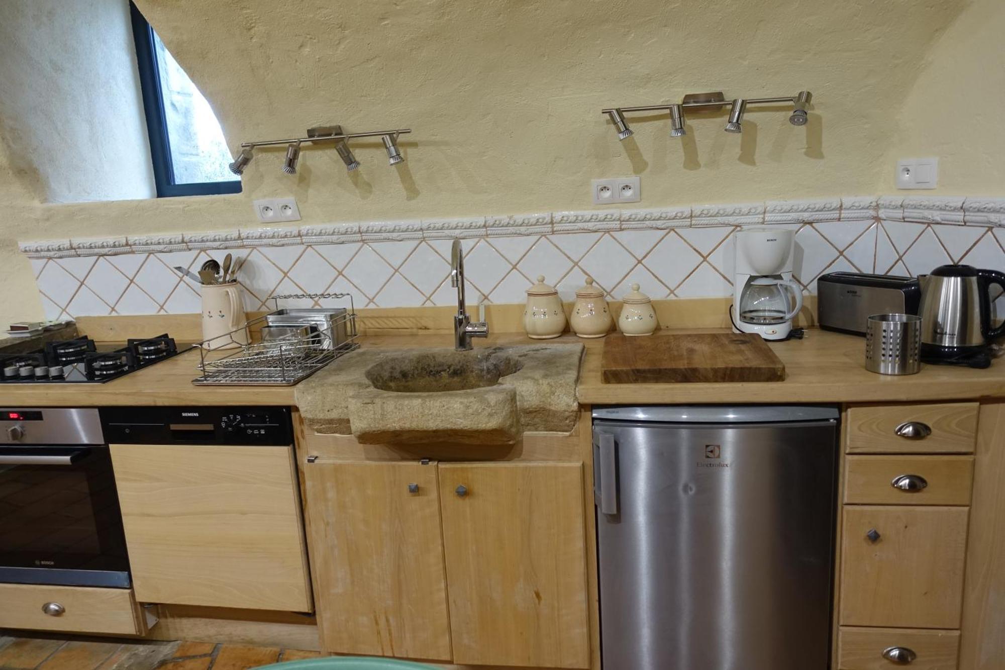 Roulottes Et Cabanes De Saint Cerice Вогюе Екстериор снимка